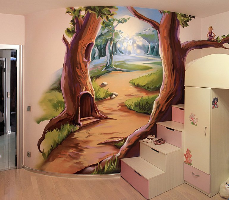дизайнерская роспись стены детской комнаты