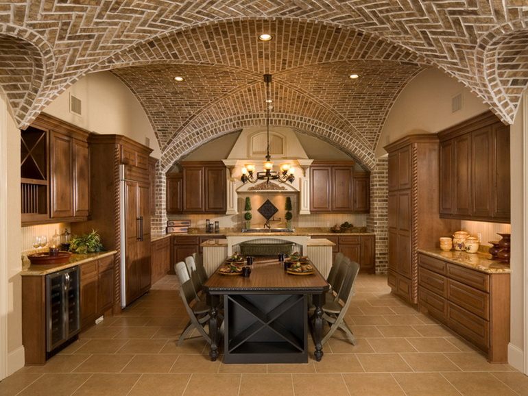 готический стиль в оформлении потолка кухни