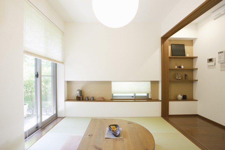  скромная комната в японском стиле – другой ракурс